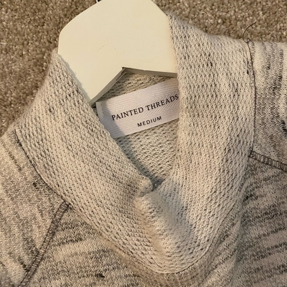 Cropped Knit Top - Picture 4 of 4